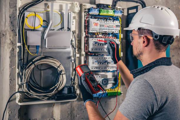 Best Circuit Breaker Repair  in Edmore, MI